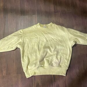 Pastel Yellow Cropped Sweater
